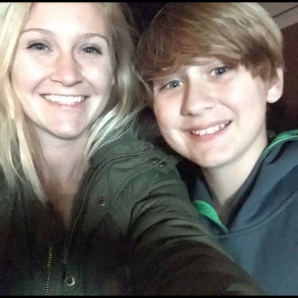 Meet your Posher, Tarah - Picture 2 of 6